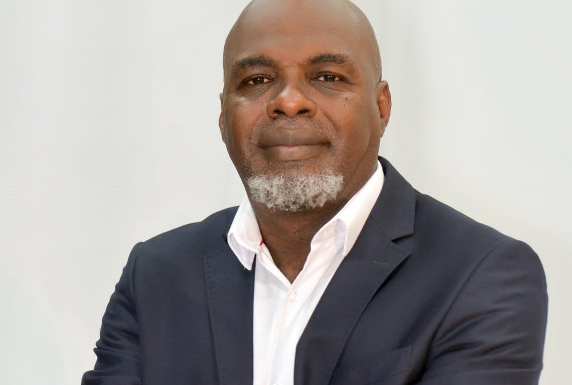 Lázaro Cunha - biko